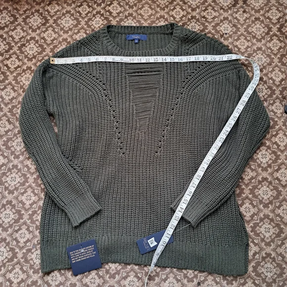 RACHEL Rachel Roy Olive V-Neck Ribbed Knit Sweater - Picture 12 of 12